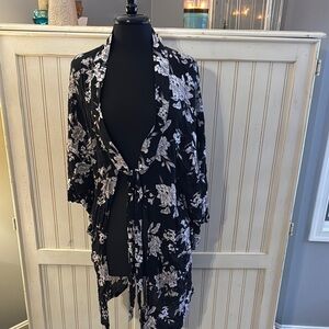 Spiritual Gangster OS Floral Print‎ Tie Kimono